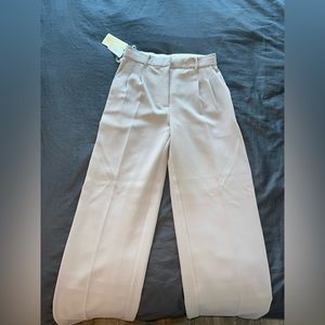 NWT Aritzia Effortless Pant